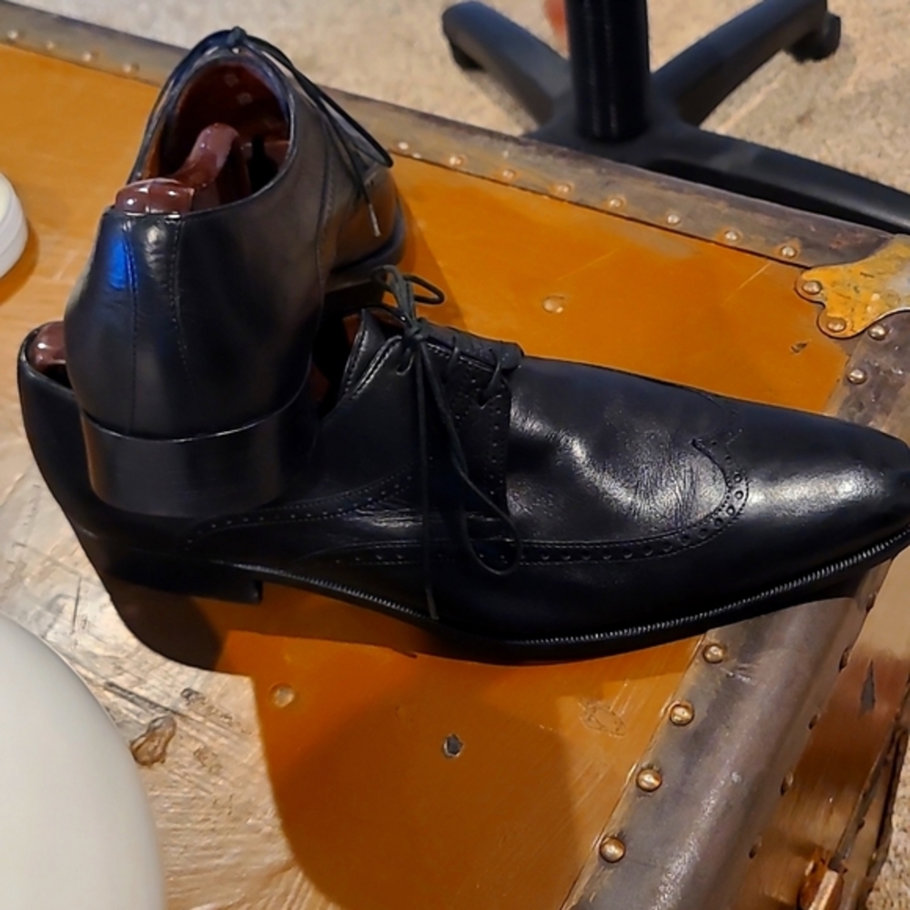 A Testoni black label shoes